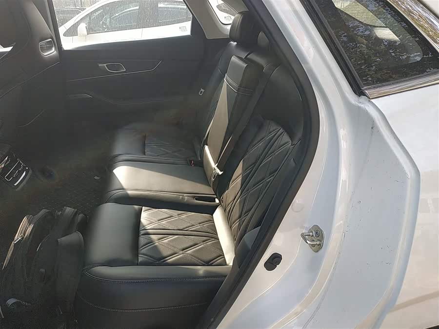 Changan UNI-K iDD 2025 #18 Changan UNI-K iDD 2025 car image #18