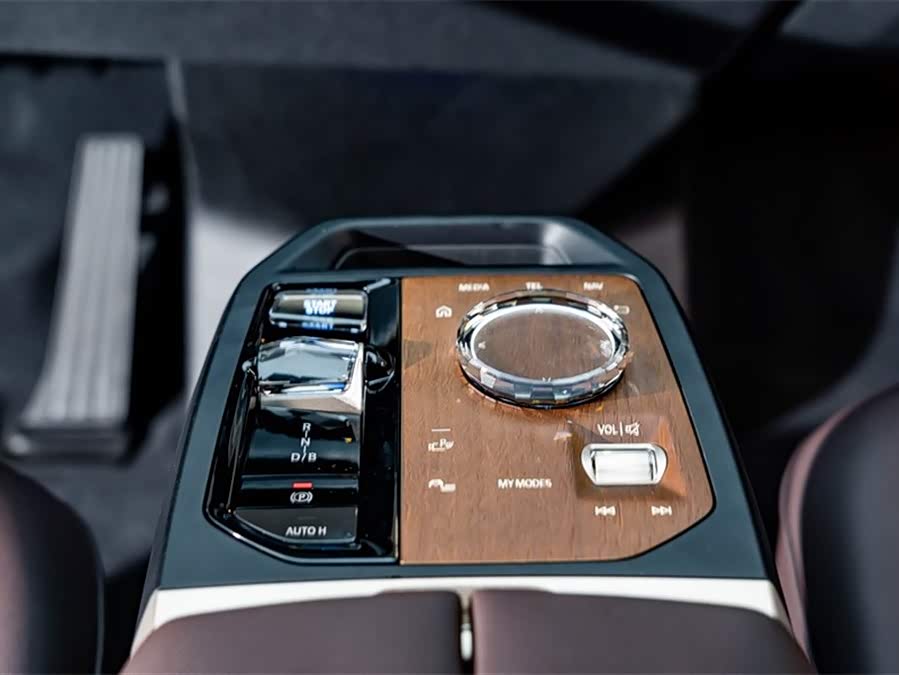 BMW iX 2024 #18 BMW iX 2024 immagine di auto #18