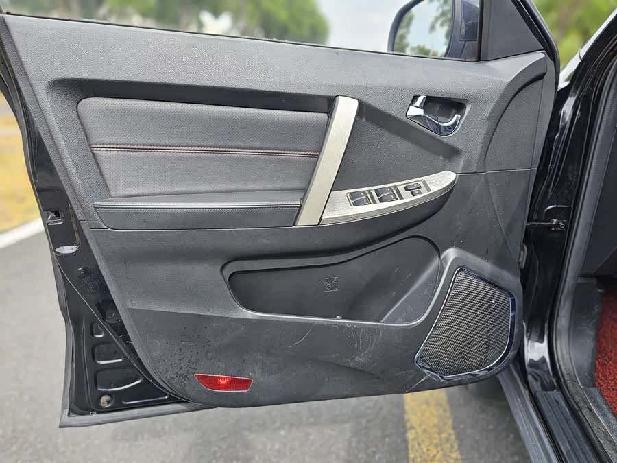 GEELY GX7 2015 car image #18