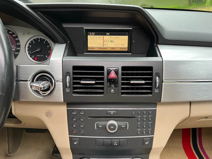 Mercedes-Benz GLK Class (Imported) 2010 car image #18