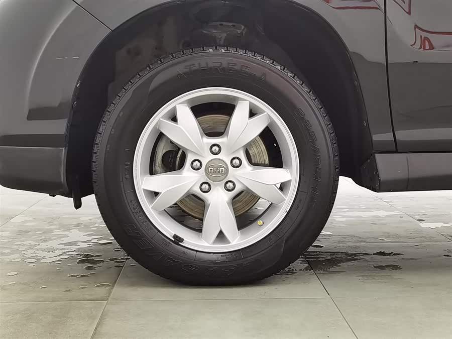 BYD S6 2014 #18 BYD S6 2014 car image #18