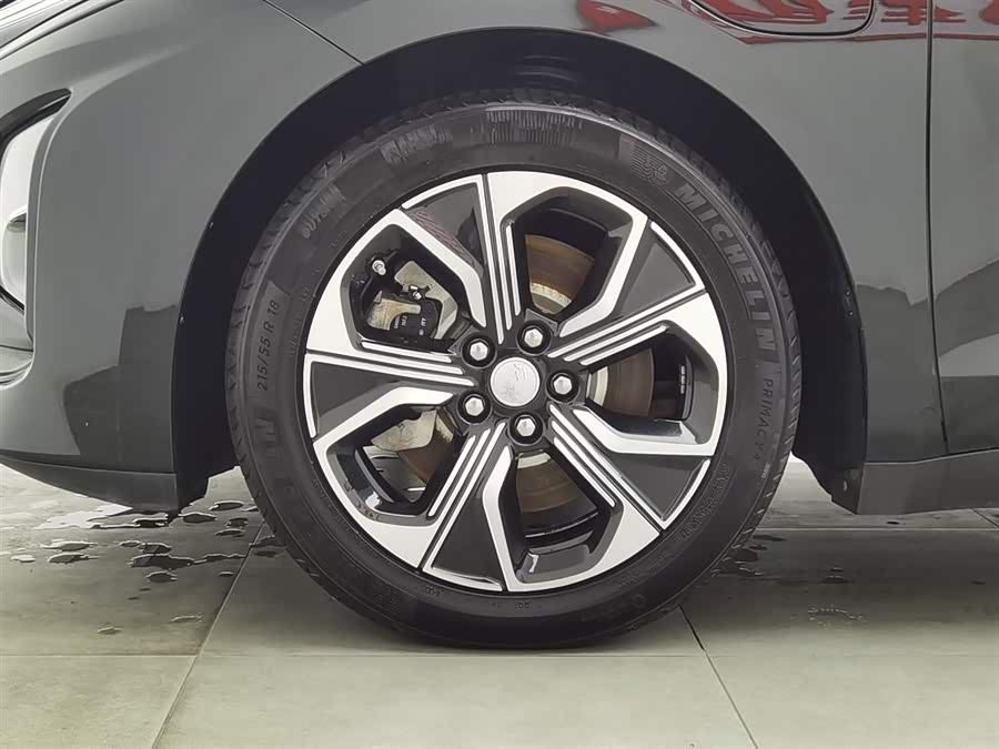 HongQi E-QM5 2023 #18 HongQi E-QM5 2023 car image #18