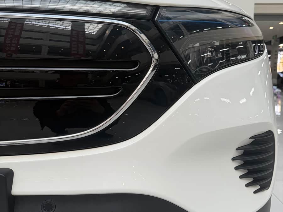 Mercedes-Benz EQB Class 2025 #18 Mercedes-Benz EQB Class 2025 car image #18