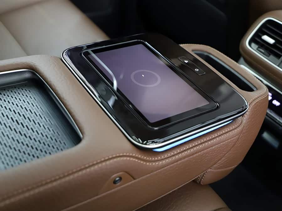 Mercedes-Benz GLS Class 2023 car image #18