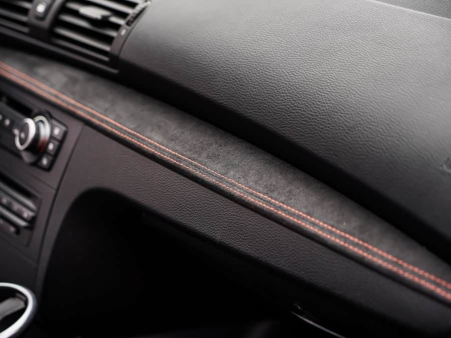 BMW 1 Series M 2012 immagine di auto #18