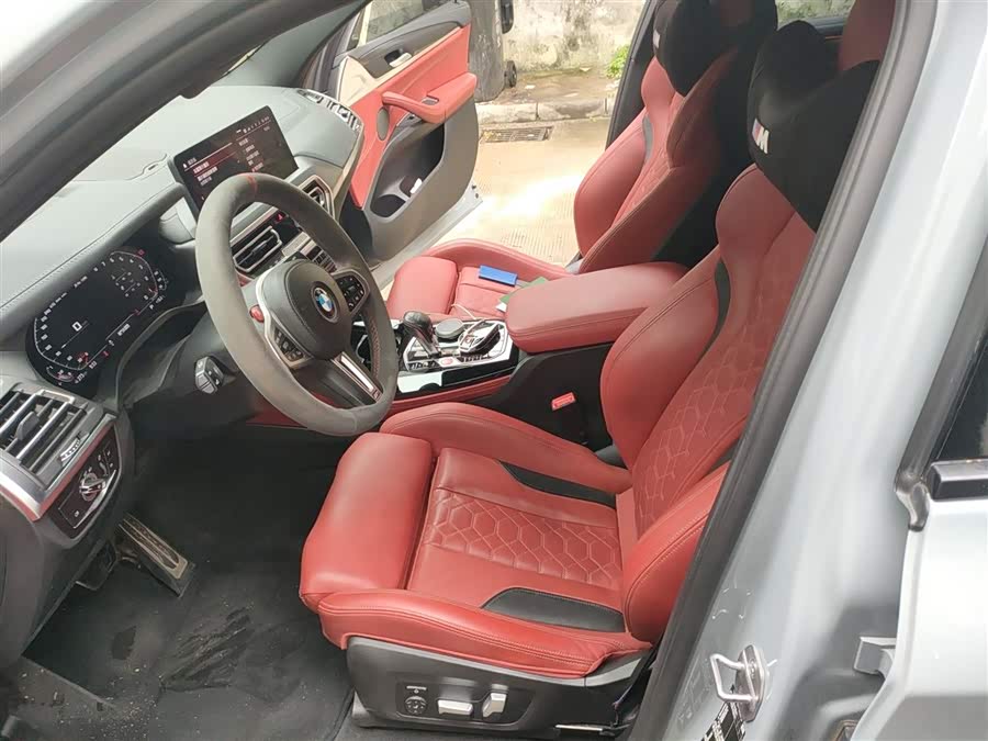 BMW X4 M 2022 car image #18