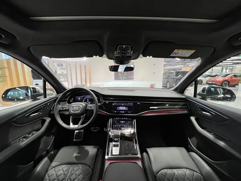 Audi SQ7 2025 #18 Audi SQ7 2025 car image #18