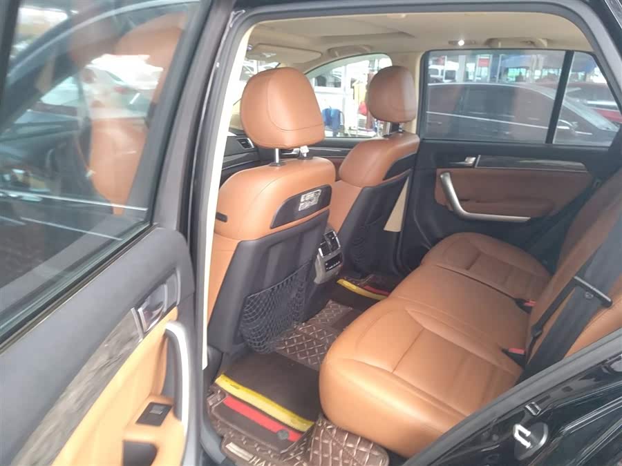 Haval H8 2015 car image #18