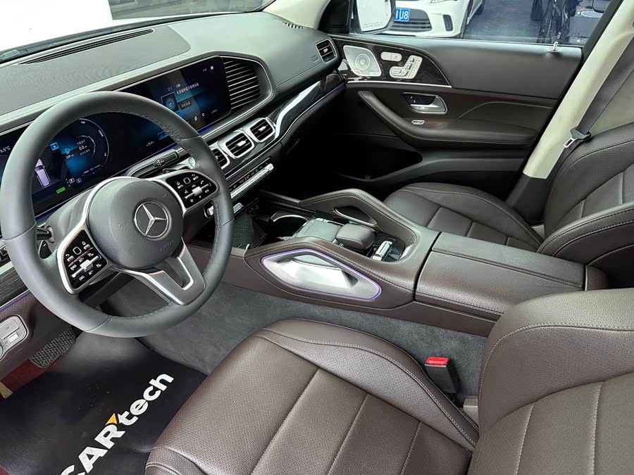 Mercedes-Benz GLS Class 2019 car image #18