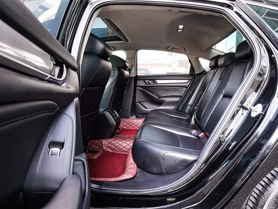 Honda Accord 2019 car image #18