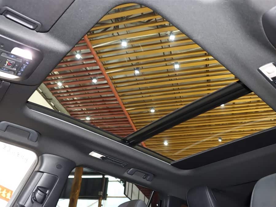 Toyota Crown Kluger 2022 car image #18