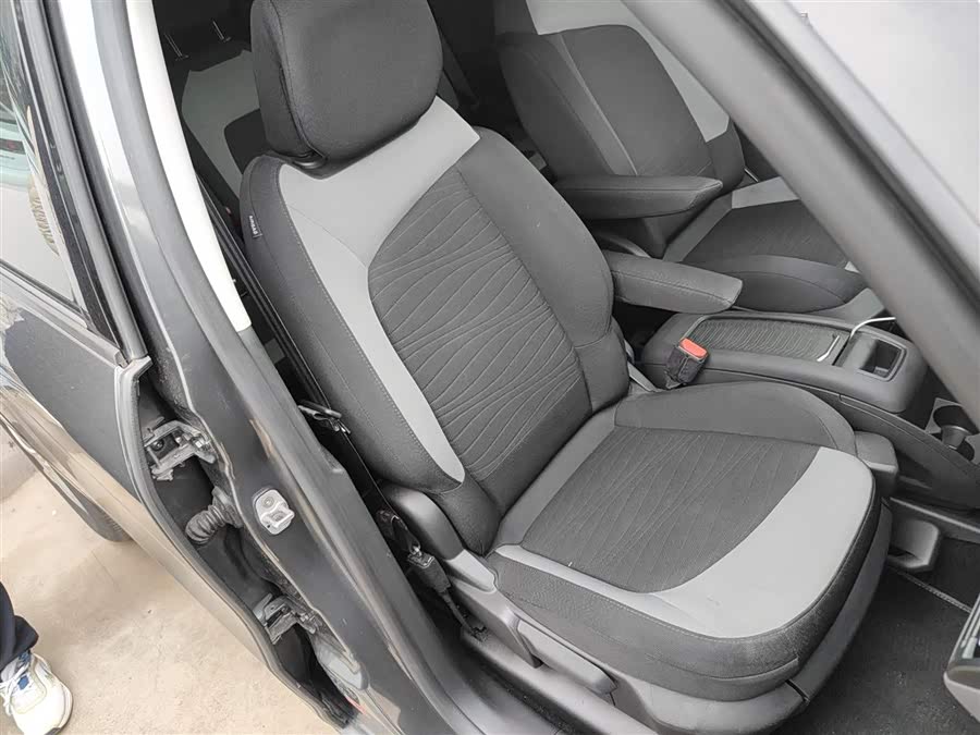 Citroen C4 PICASSO 2017 صورة سيارة #18