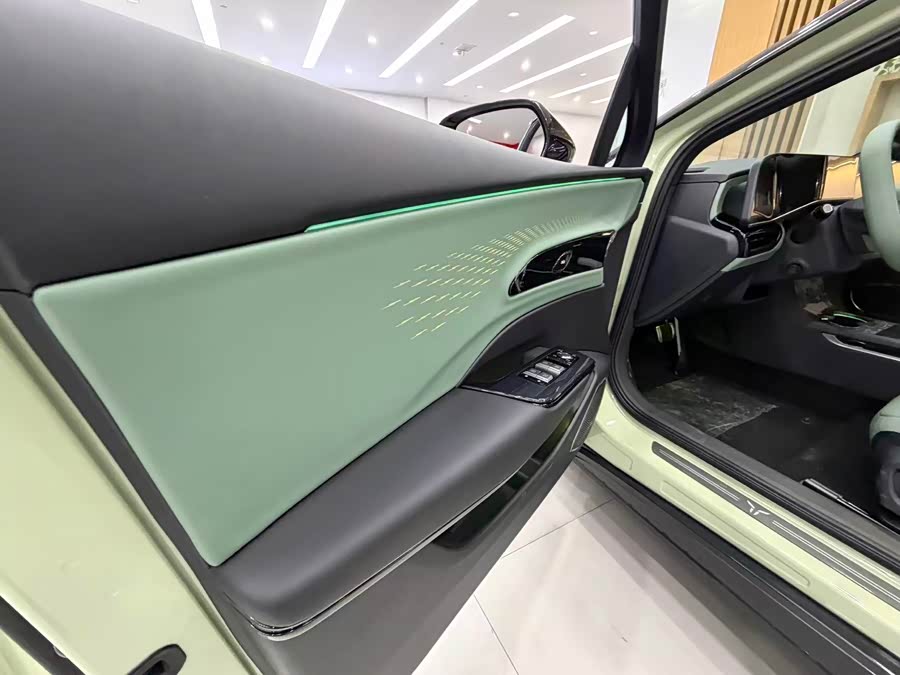 HongQi EH7 2025 car image #18