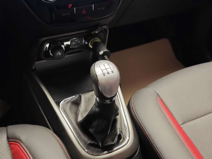 Changan CS15 2017 #18 Changan CS15 2017 car image #18