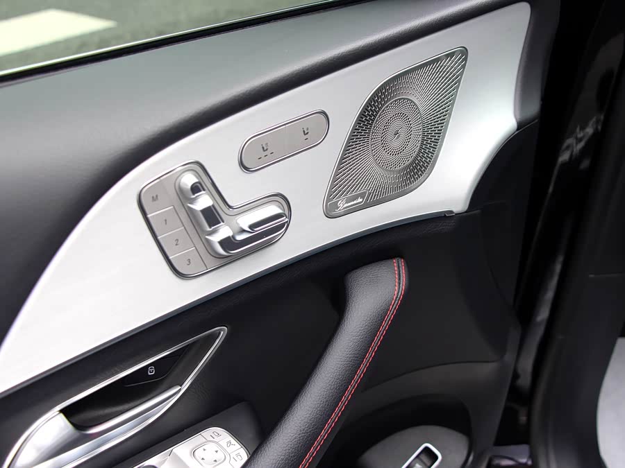 Mercedes-Benz GLE AMG 2025 immagine di auto #18