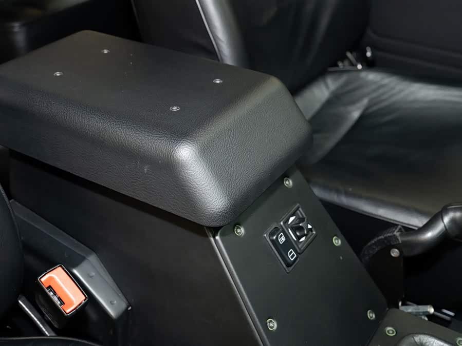 Mercedes-Benz 2019 car image #18