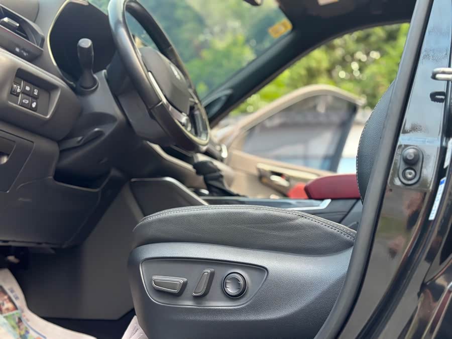 Toyota Crown Kluger 2022 car image #18