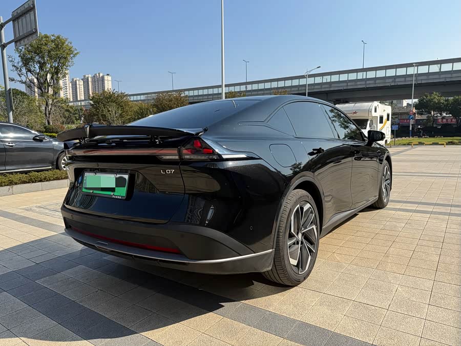 Deepal L07 2025 immagine di auto #18