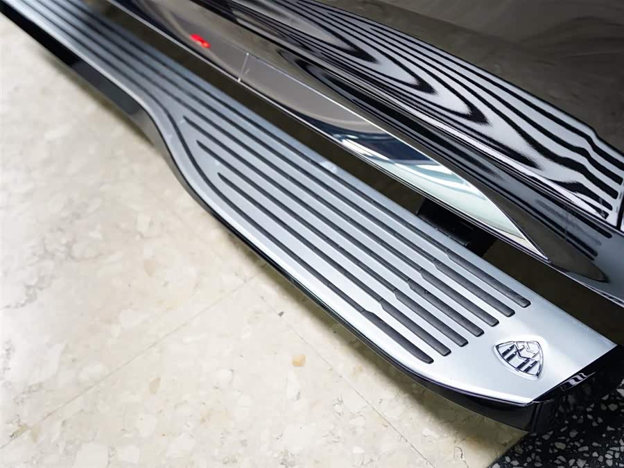 Mercedes-Benz Maybach GLS 2024 #18 Mercedes-Benz Maybach GLS 2024 car image #18