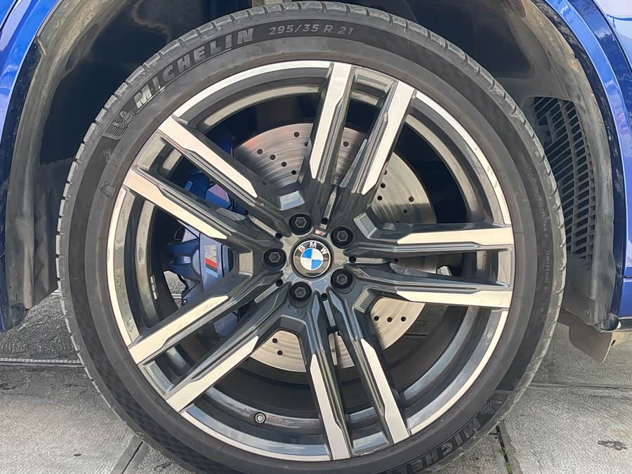 BMW X5 M 2021 immagine di auto #18