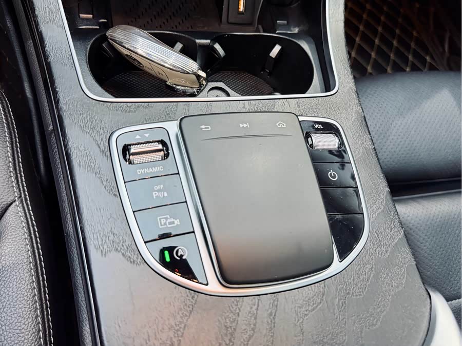 Mercedes-Benz C Class 2020 #18 Mercedes-Benz C Class 2020 image de voiture #18