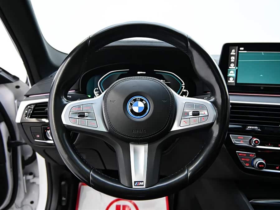 BMW 5 Series New Energy 2022 car image #18