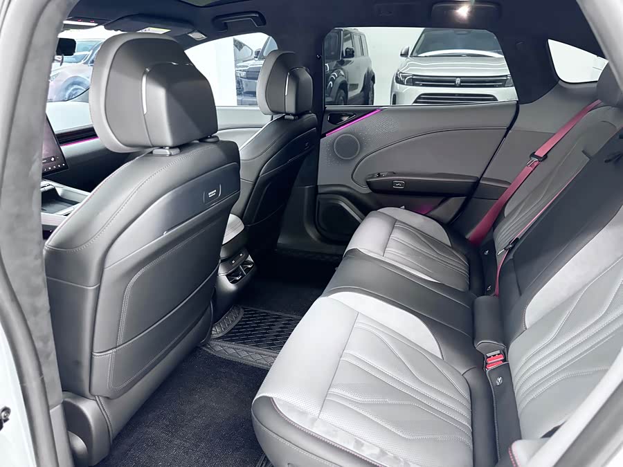 极氪 极氪007GT 2025 汽车图片 #18