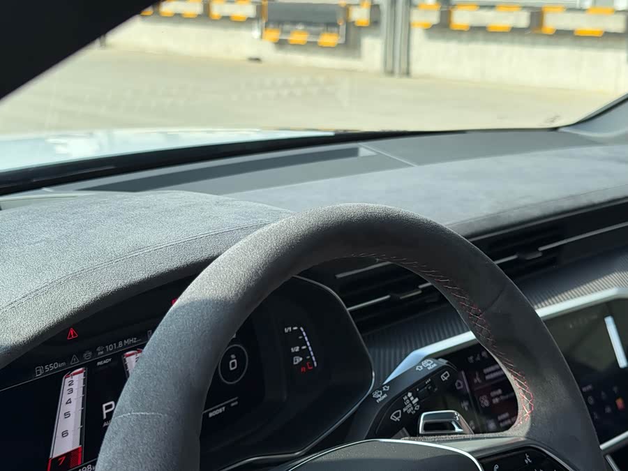 Audi RS 6 2025 car image #18