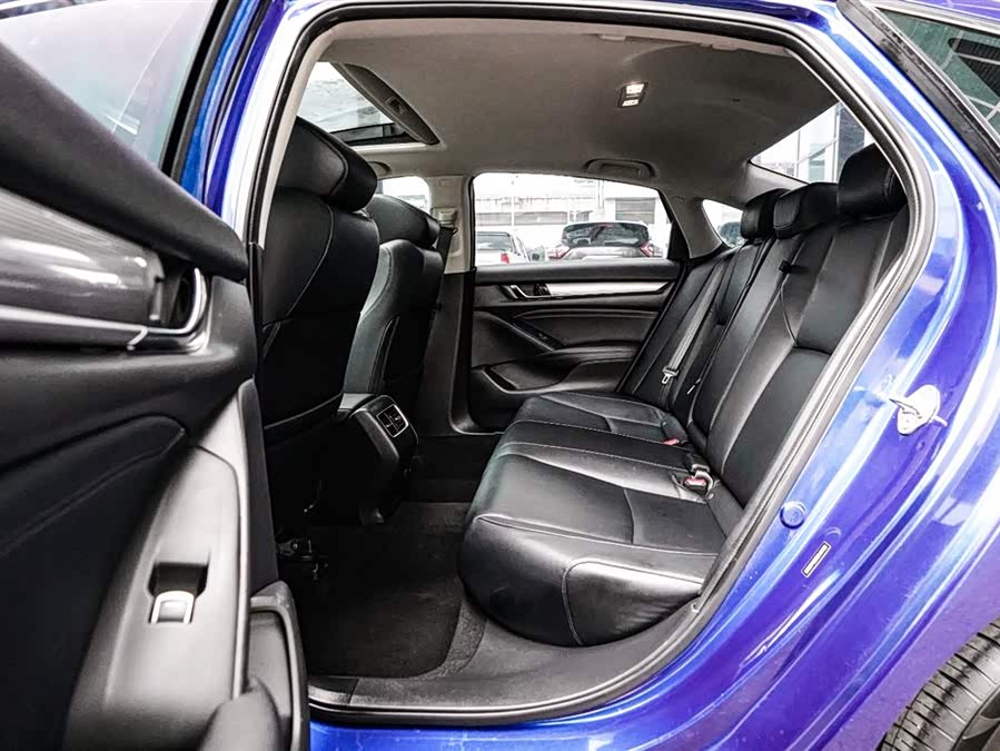 Honda Accord 2019 car image #18