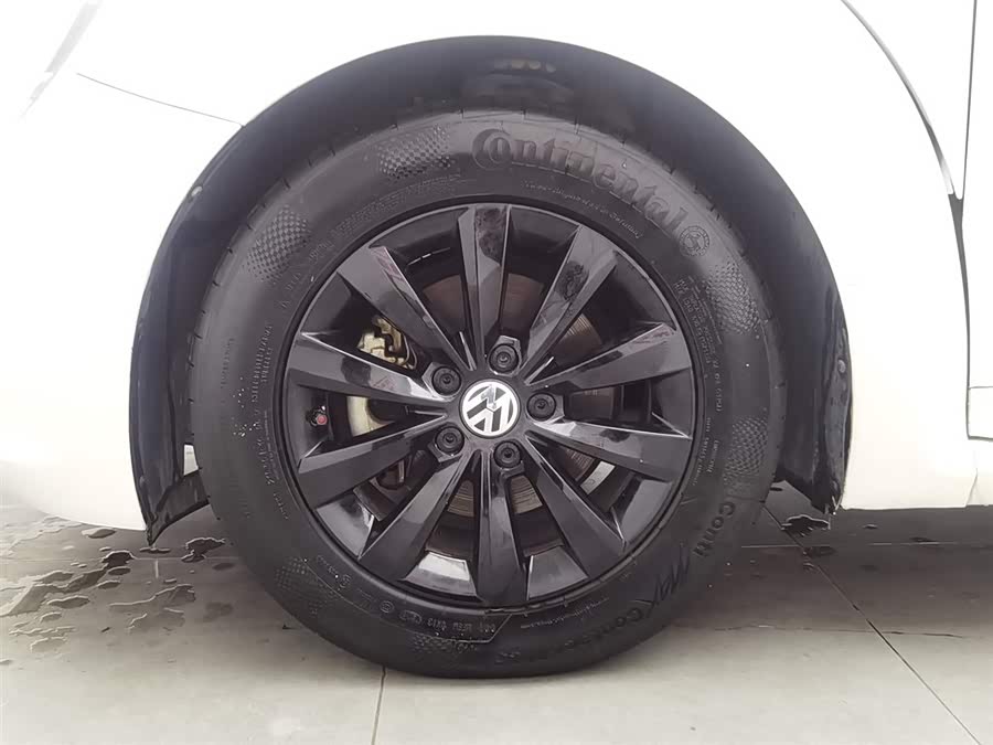 Volkswagen 2014 car image #18