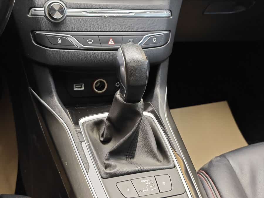 Peugeot 408 2016 car image #18