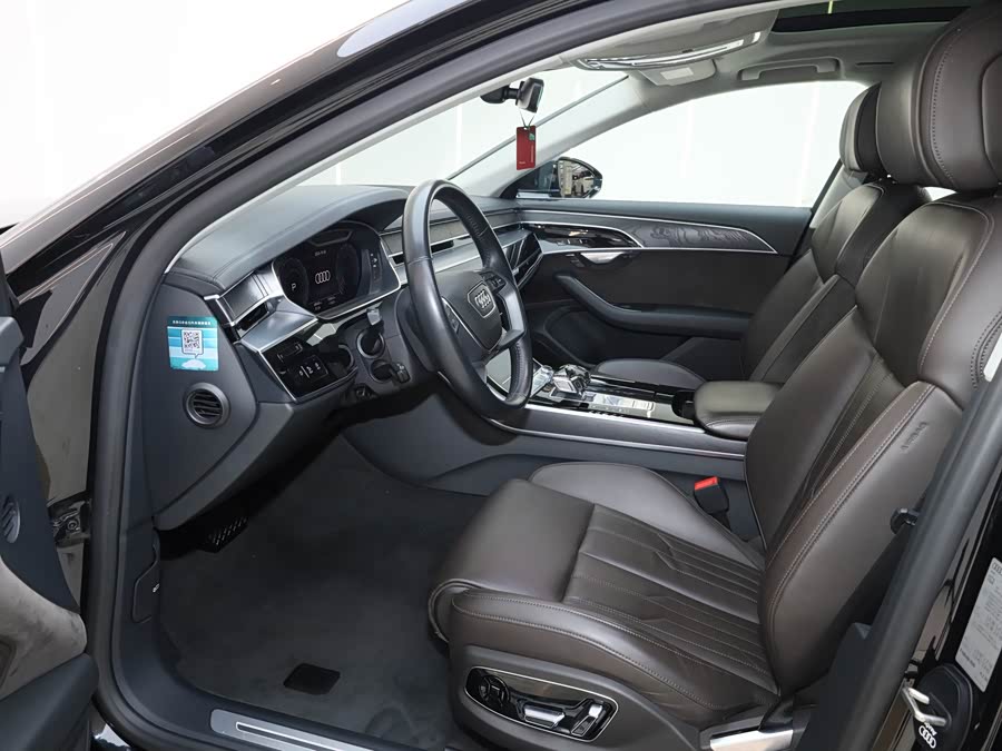 Audi A8 2019 image de voiture #18