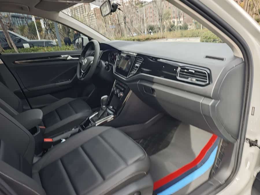 Volkswagen T-Roc 2022 #18 Volkswagen T-Roc 2022 car image #18
