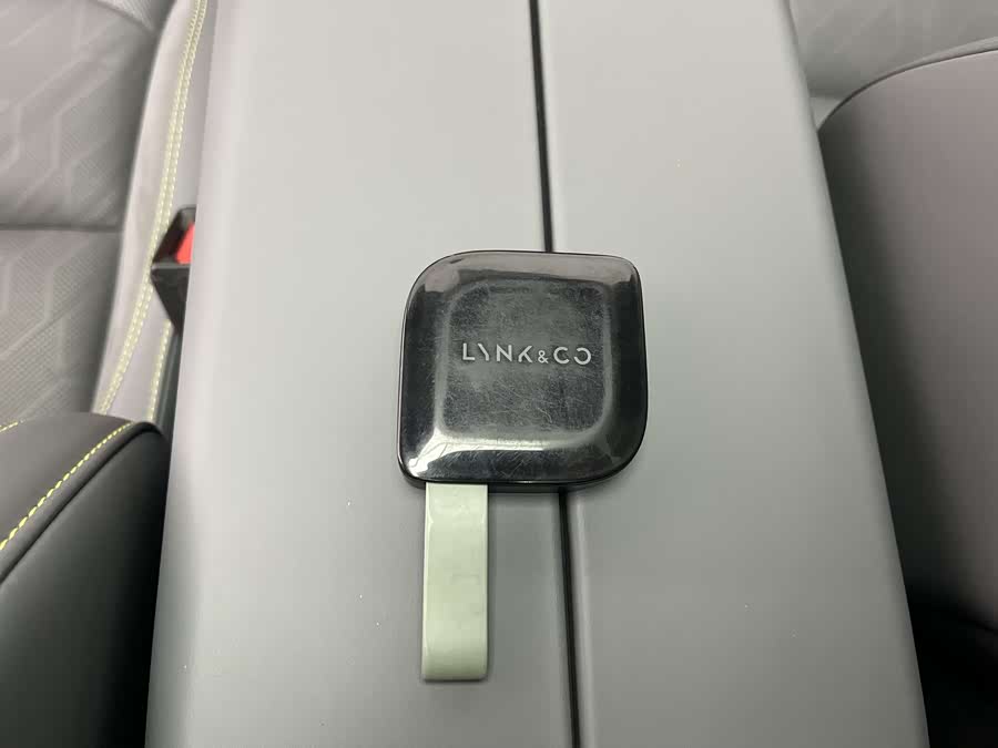 Lynk & Co 08 EM-P 2023 car image #18
