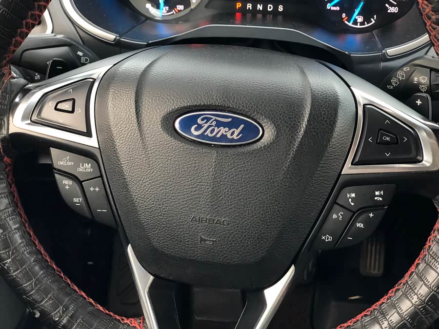 Ford Edge 2018 car image #18