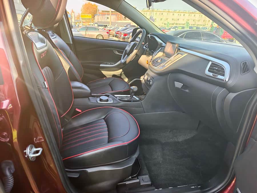 Soueast DX7 2016 car image #18