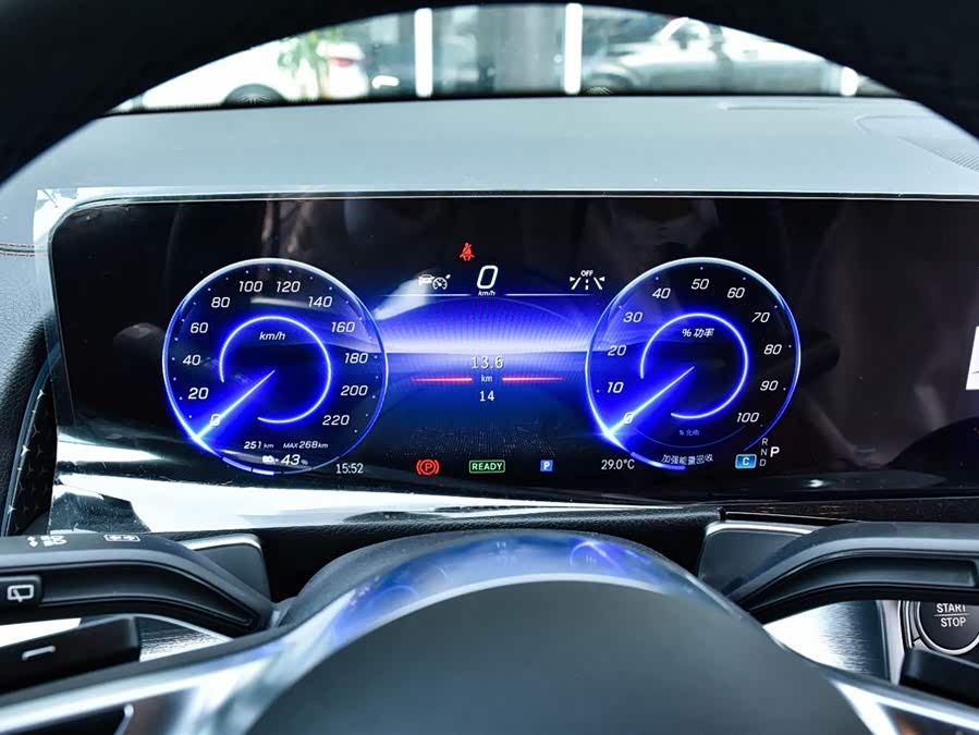 Mercedes-Benz EQB Class 2025 immagine di auto #18