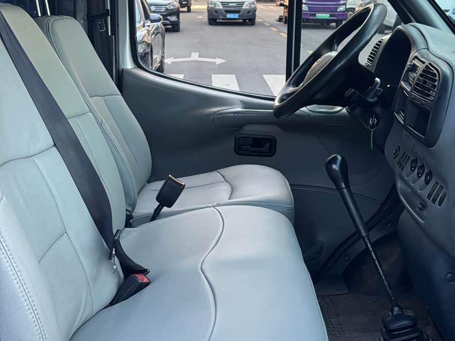 Ford Transit Classic 2016 #18 Ford Transit Classic 2016 car image #18