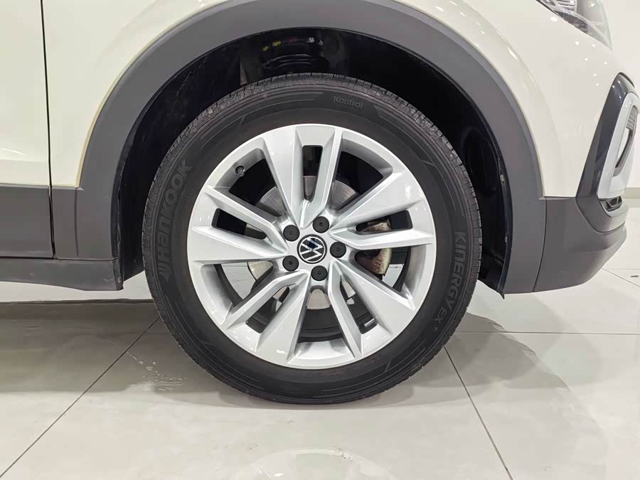 Volkswagen T-Cross 2022 car image #18