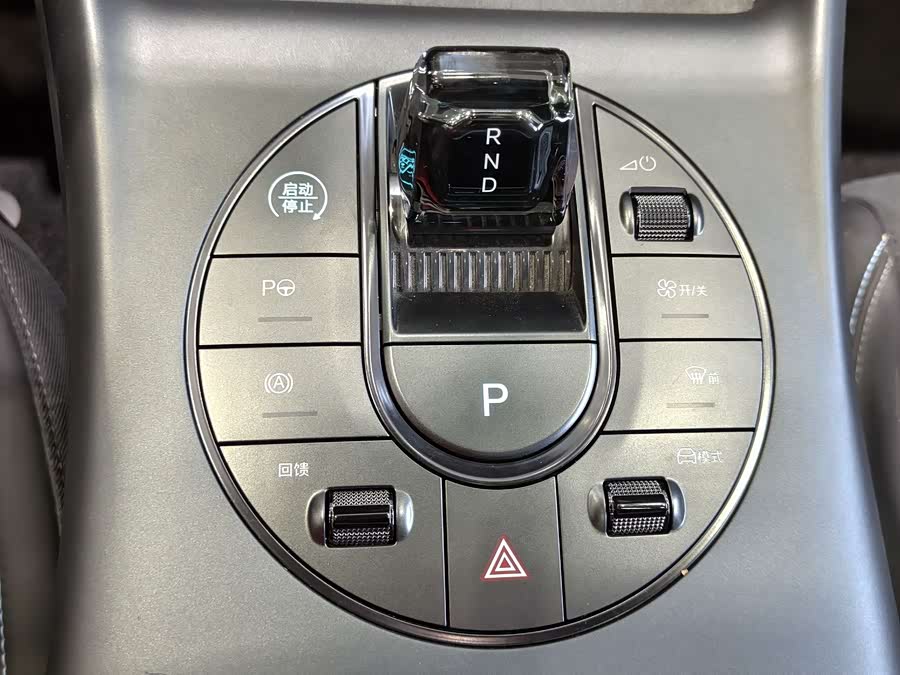 BYD Seal 2025 car image #18