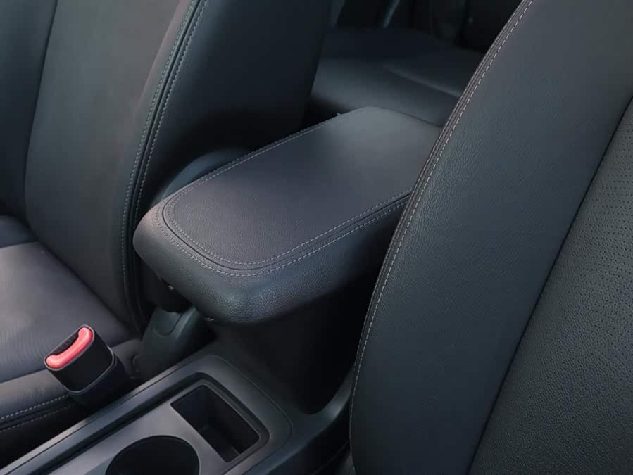 Chevrolet Captiva 2016 imagen de coche #18