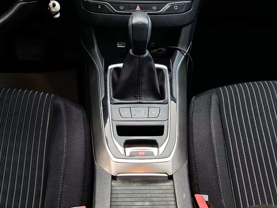 Peugeot 408 2018 #18 Peugeot 408 2018 car image #18