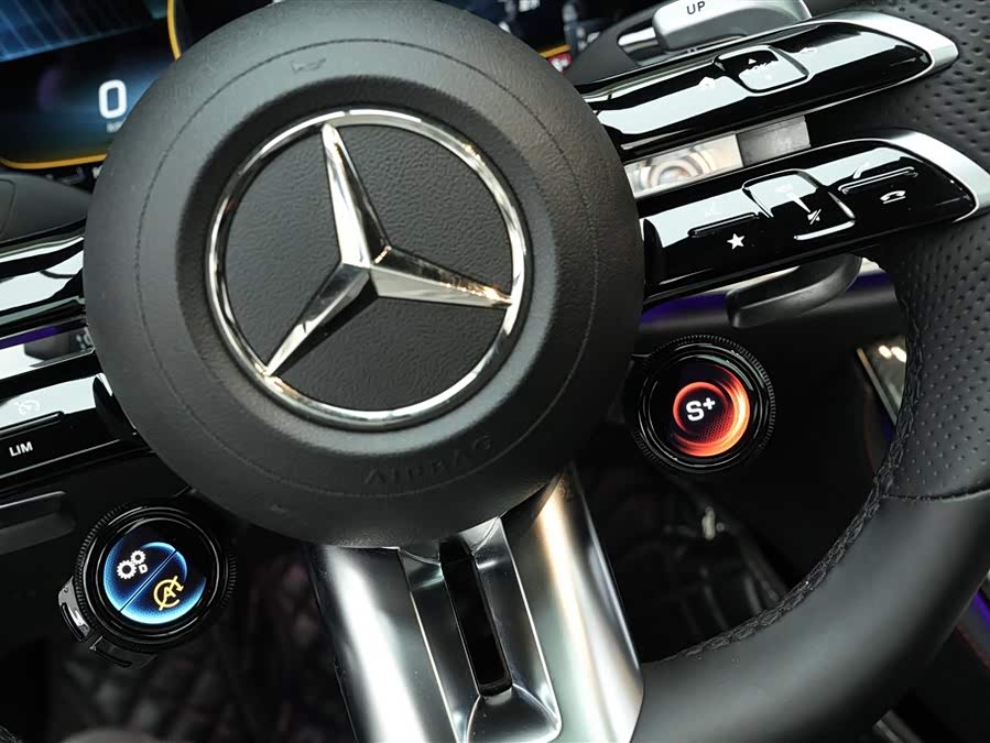 Mercedes-Benz E AMG 2023 immagine di auto #18