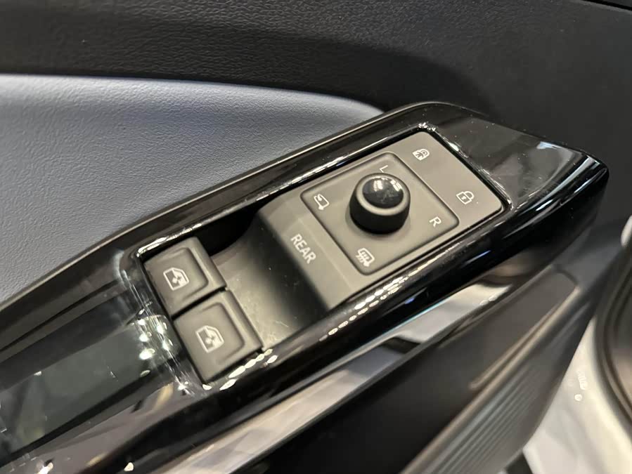 大众 ID.4 X 2023 汽车图片 #18