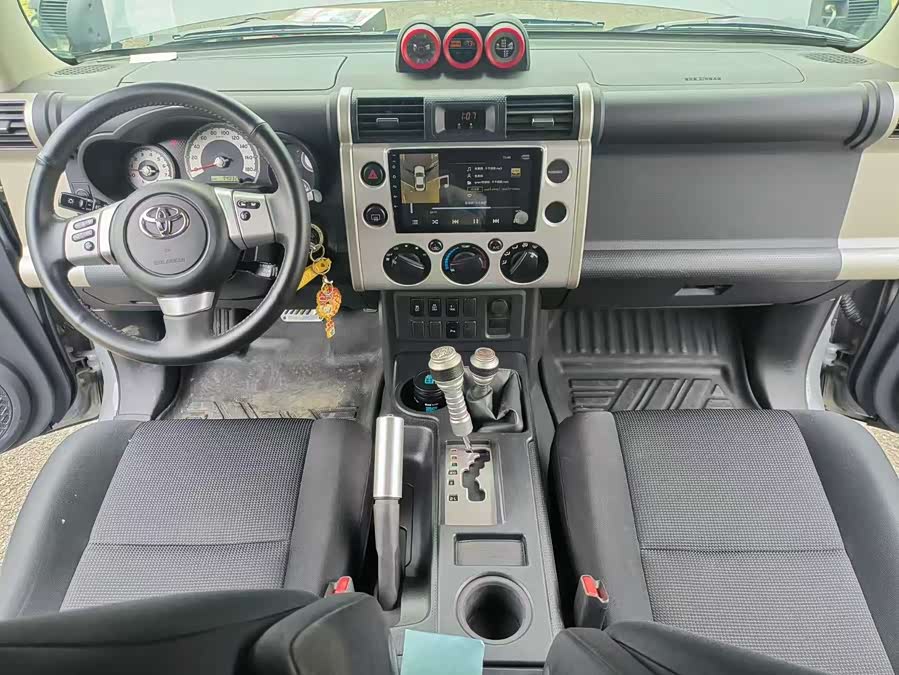 Toyota FJ Cruiser 2018 #18 Toyota FJ Cruiser 2018 car image #18