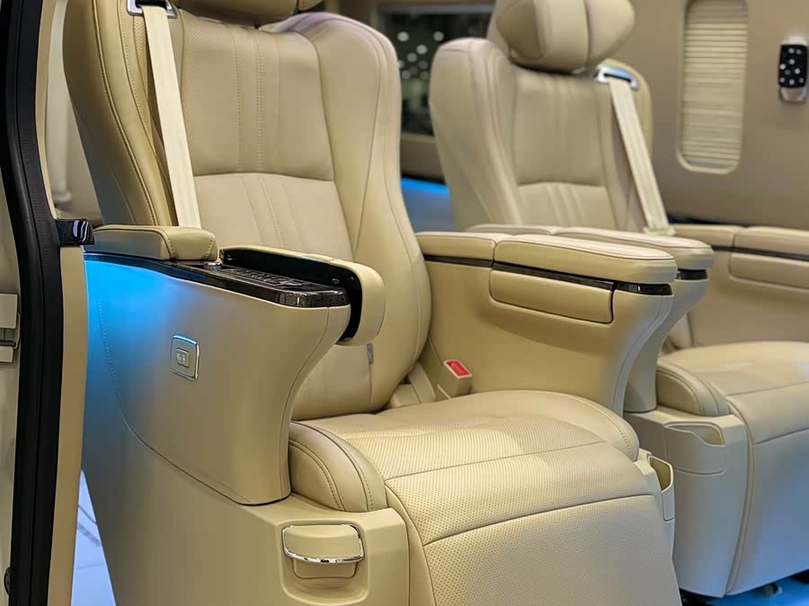 Toyota 2023 car image #18
