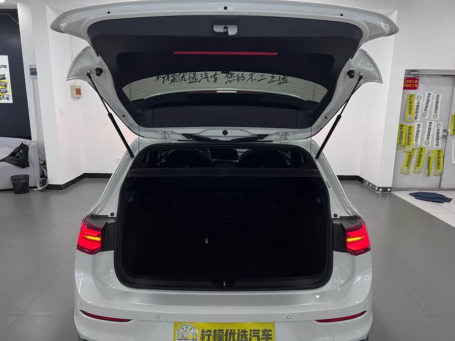 Volkswagen Golf 2022 car image #18