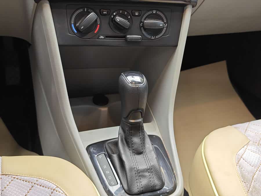 斯柯达 昕锐 2014 汽车图片 #18