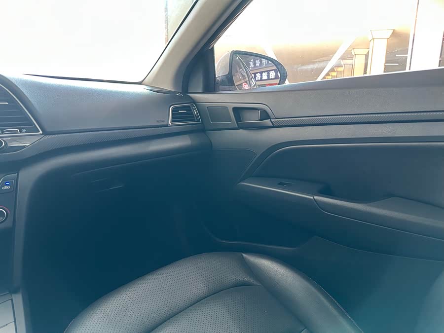 Hyundai Elantra AD 2019 car image #18