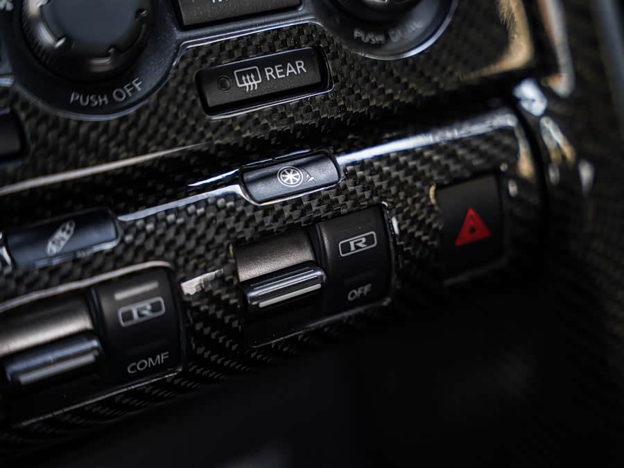 日产 日产GT-R 2010 汽车图片 #18